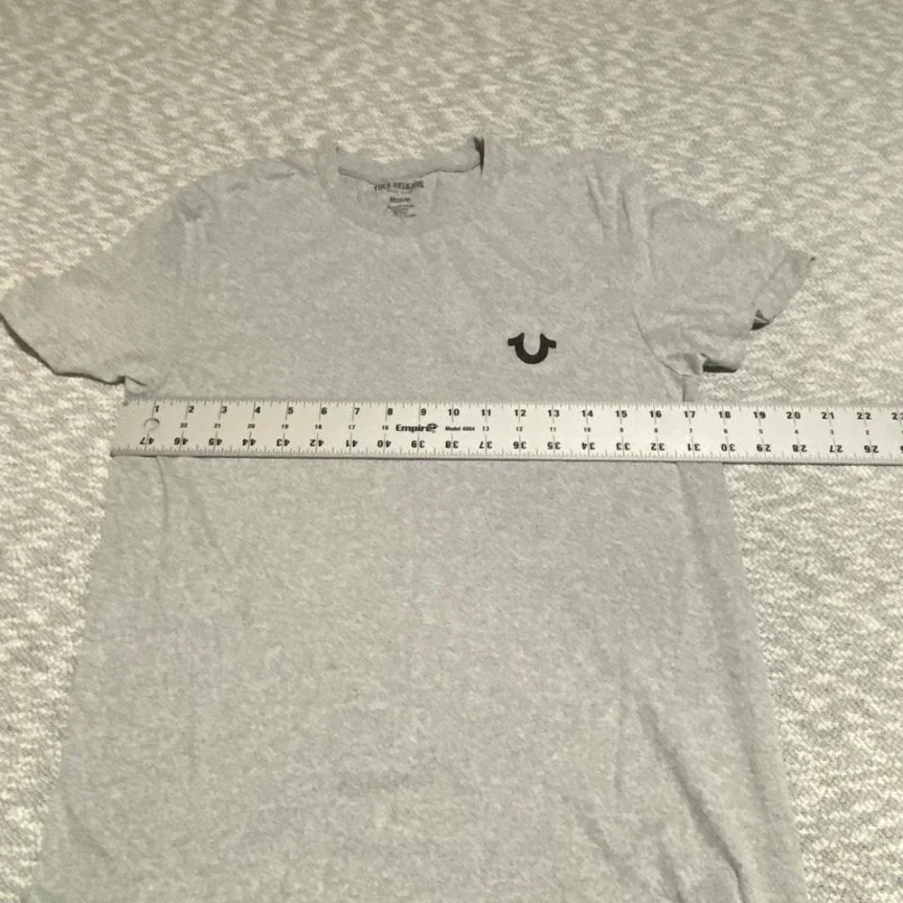True Religion gray t-shirt short sleeves Size M. SKU-A417 #denim